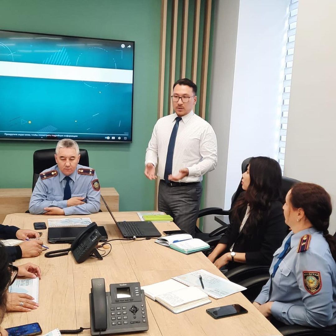 Пилотный проект по защите детей в интернете представили в Казахстане