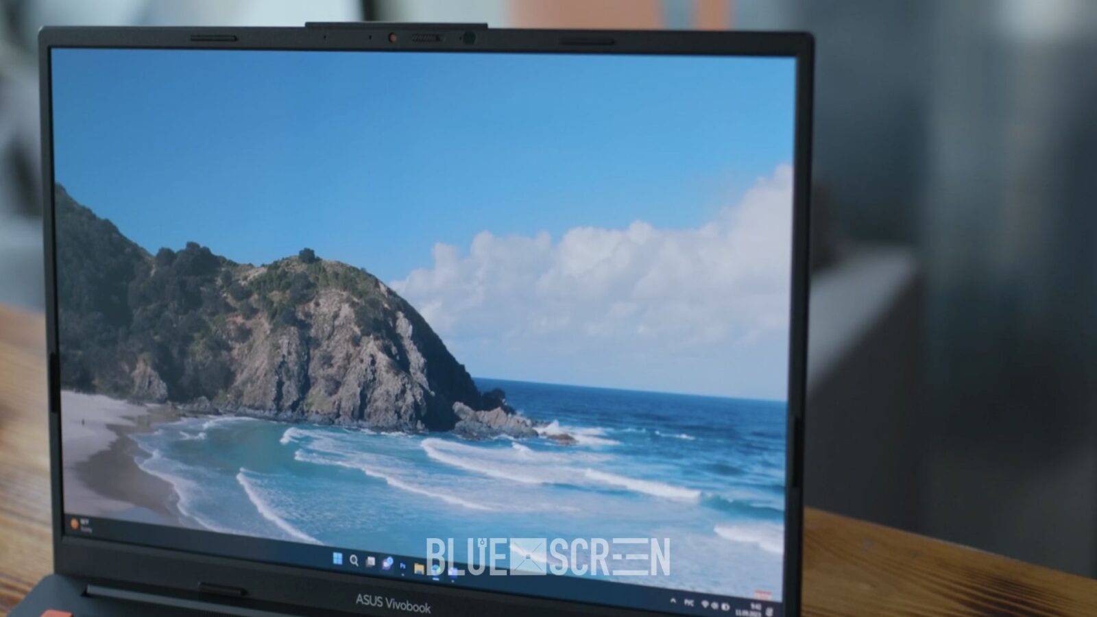  Дисплей в Vivobook S 15 OLED