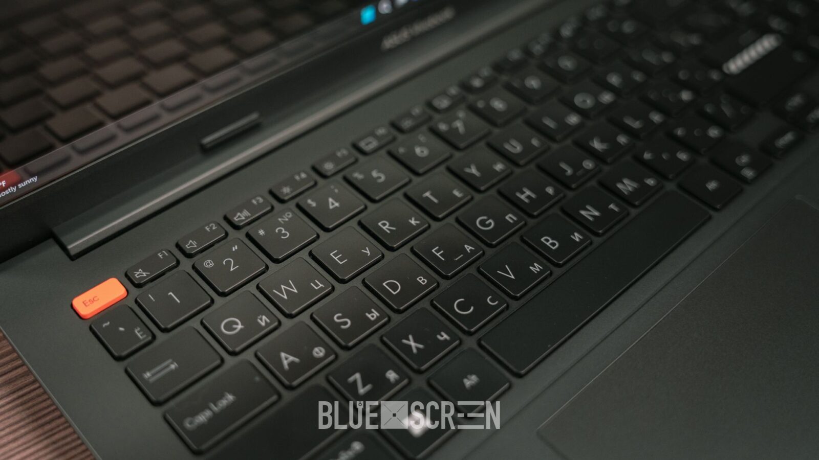 Клавиатура в Vivobook S 15 OLED